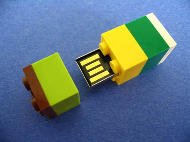 LEGO USB flash drive: make your own