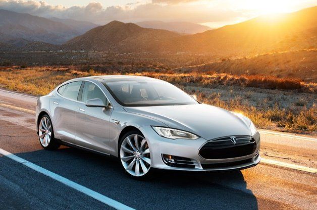 Video Of Parked Tesla Model S Catching Fire Emerges Ubergizmo