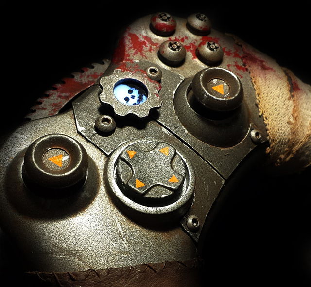 Custom Xbox 360 Gears Of War Controller Ubergizmo